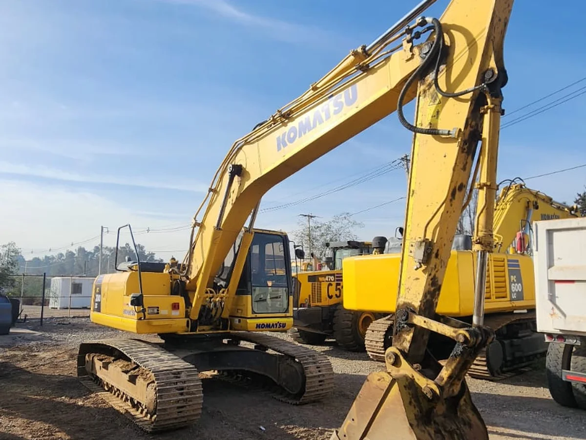 Komatsu PC200 2018 DIESEL - Miniatura 8
