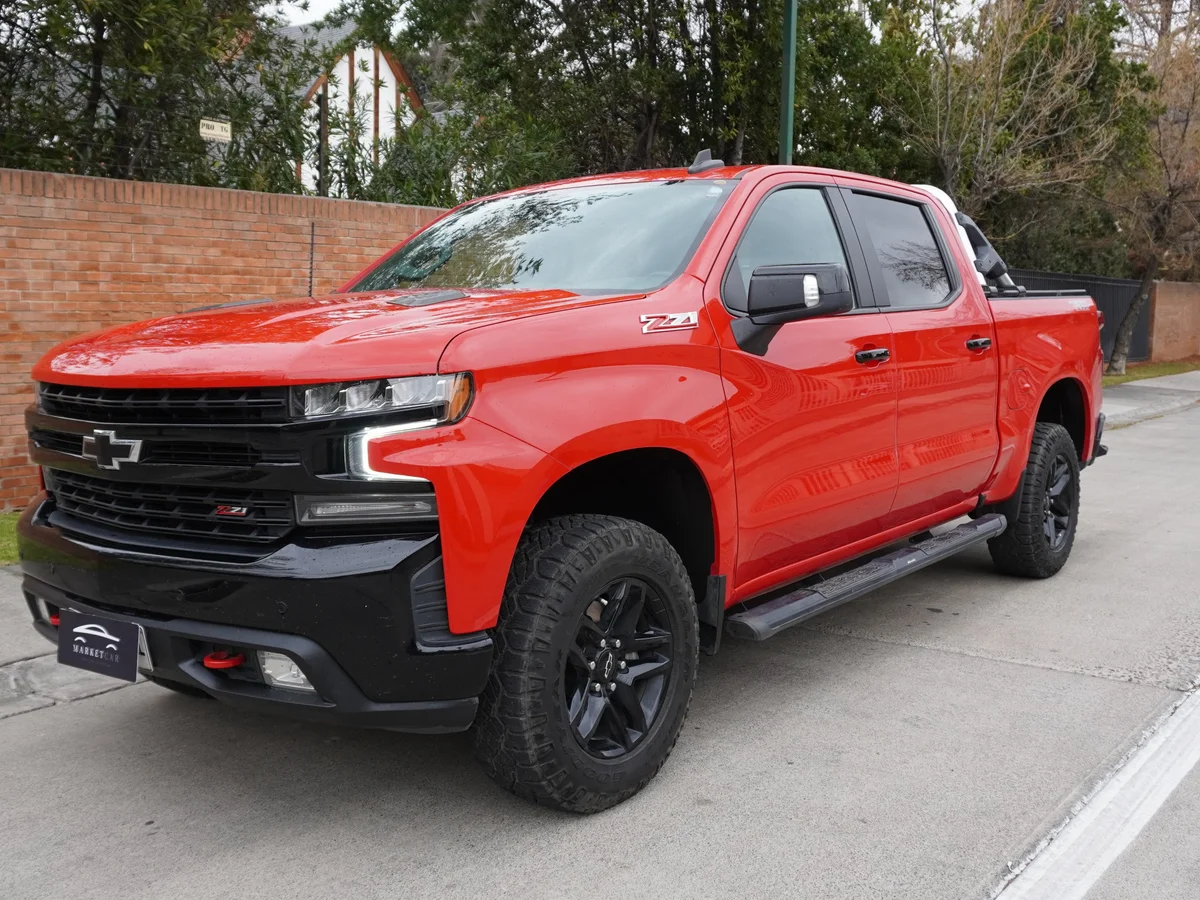 Checrolet Silverado Trail Boss 5.3 LTS Año 2021 miniatura 9