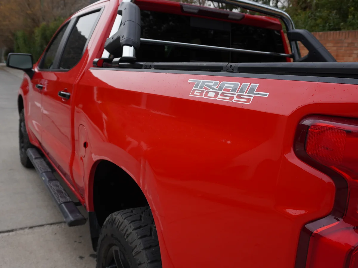 Checrolet Silverado Trail Boss 5.3 LTS Año 2021 miniatura 15
