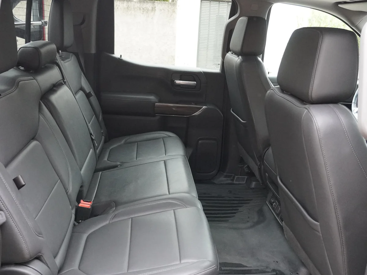 Checrolet Silverado Trail Boss 5.3 LTS Año 2021 miniatura 17
