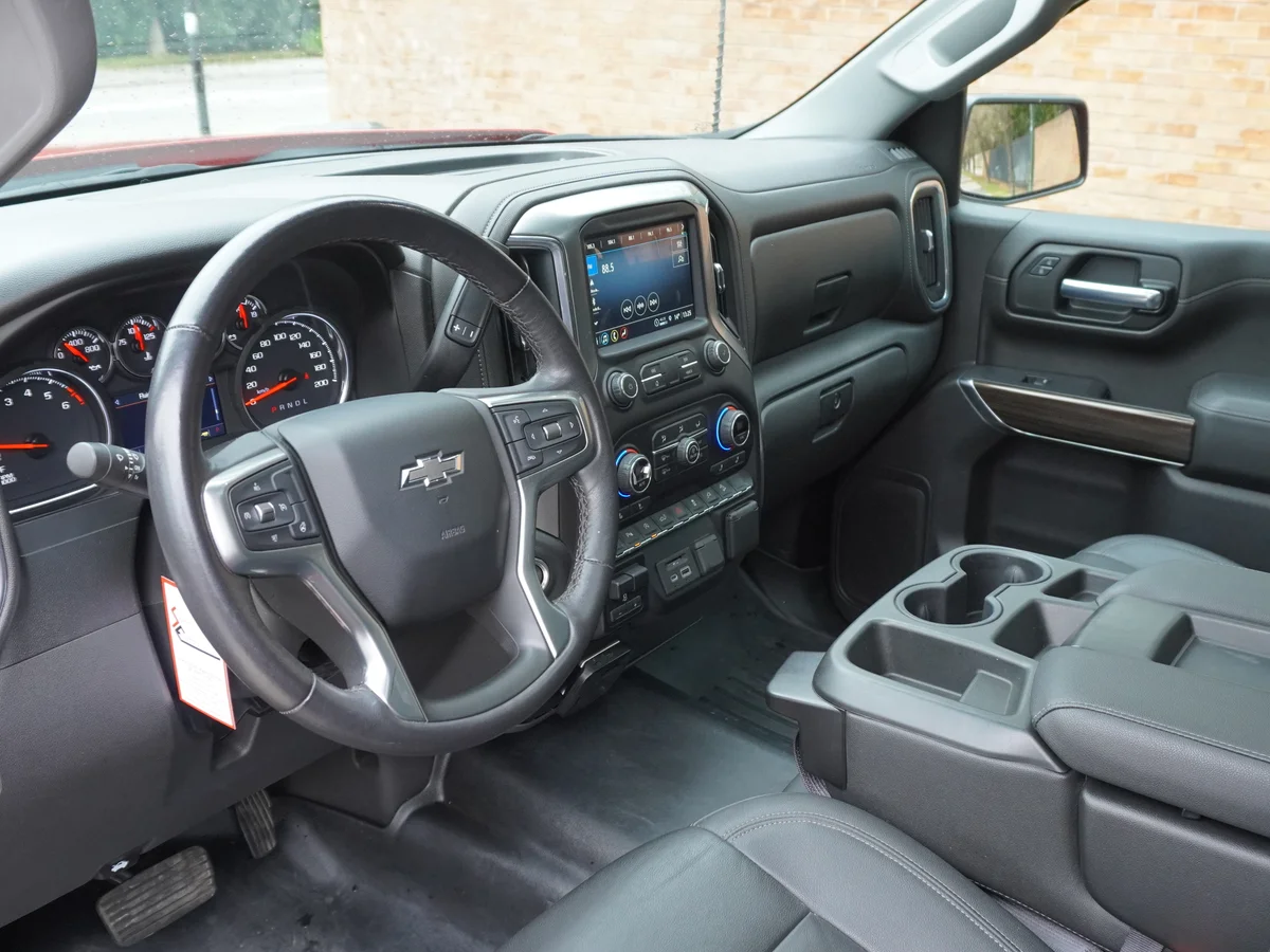 Checrolet Silverado Trail Boss 5.3 LTS Año 2021 miniatura 23