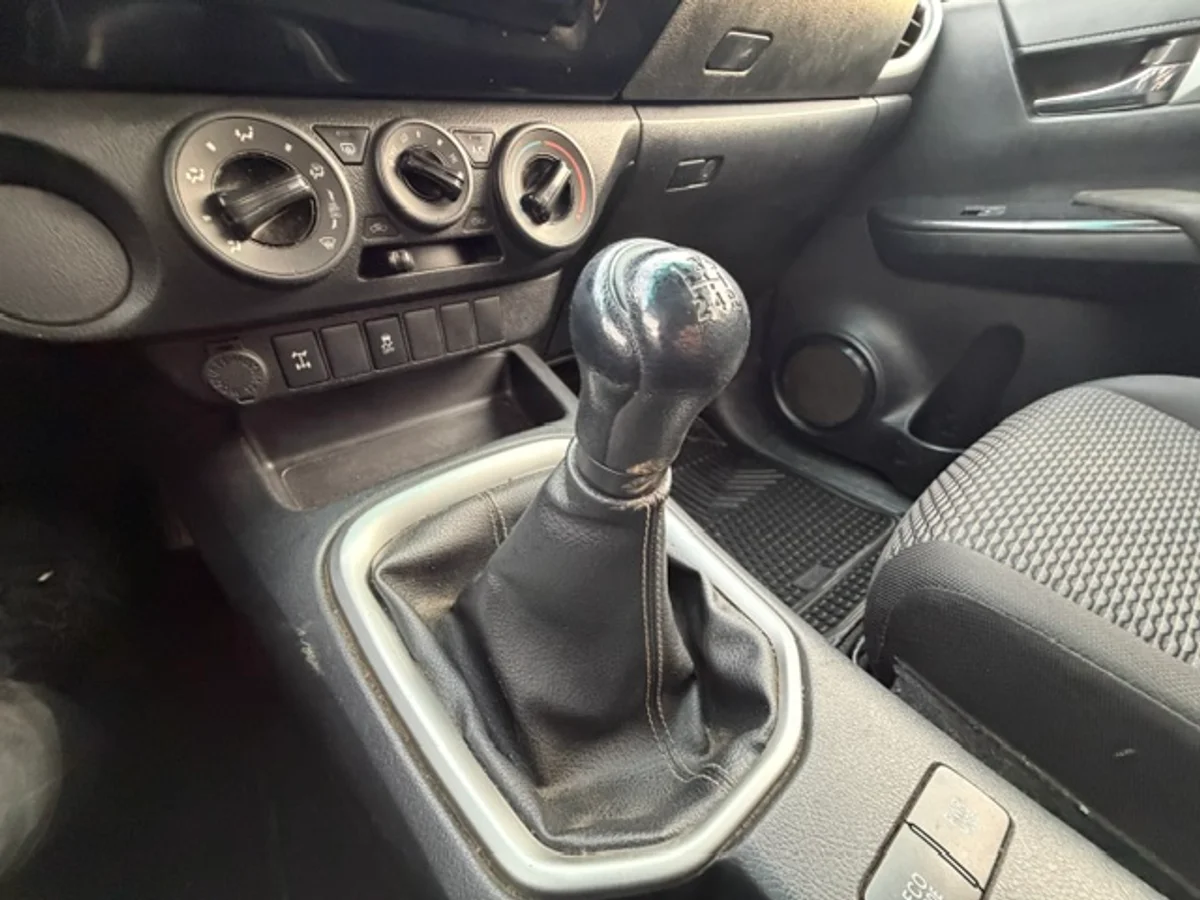 TOYOTA Hilux 2.7 2018 - Miniatura 11