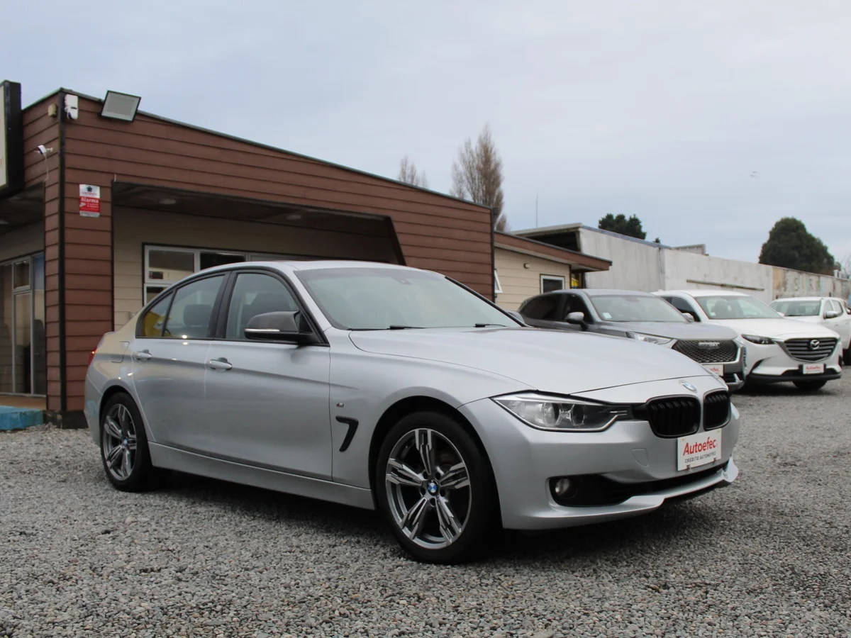 BMW 320I 2.0 MT. 2015