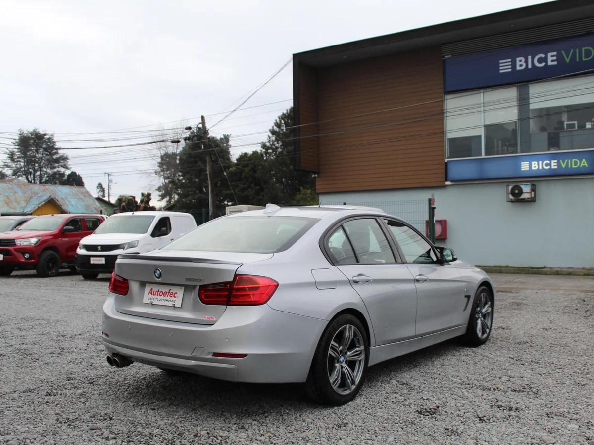 BMW 320I 2.0 MT. 2015 - Miniatura 9