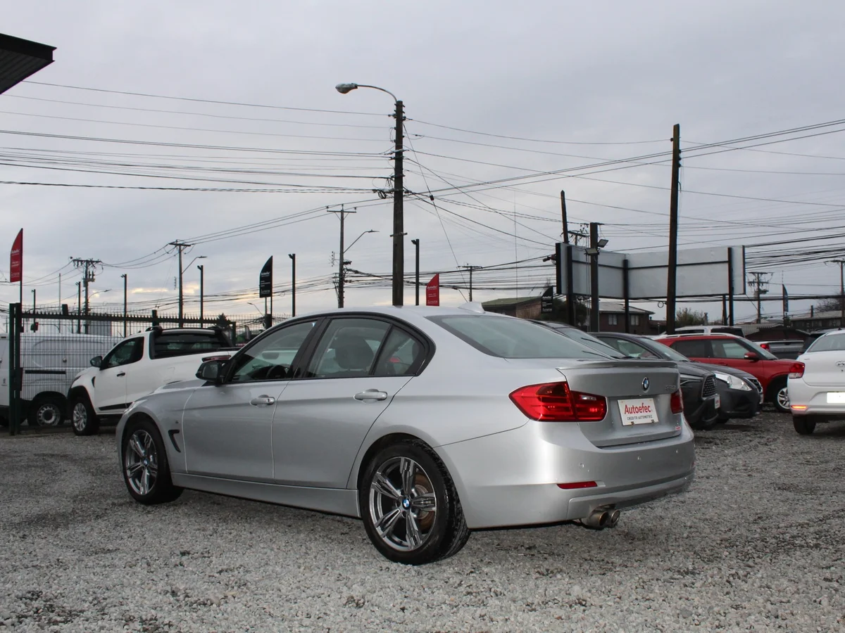 BMW 320I 2.0 MT. 2015 - Miniatura 10