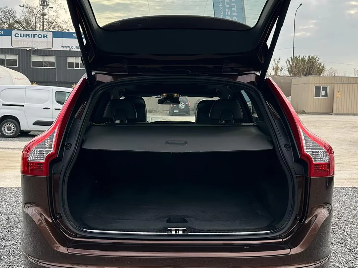 VOLVO Xc60 2.0 T5 PLUS AUT LIMITED 2015 - Miniatura 22