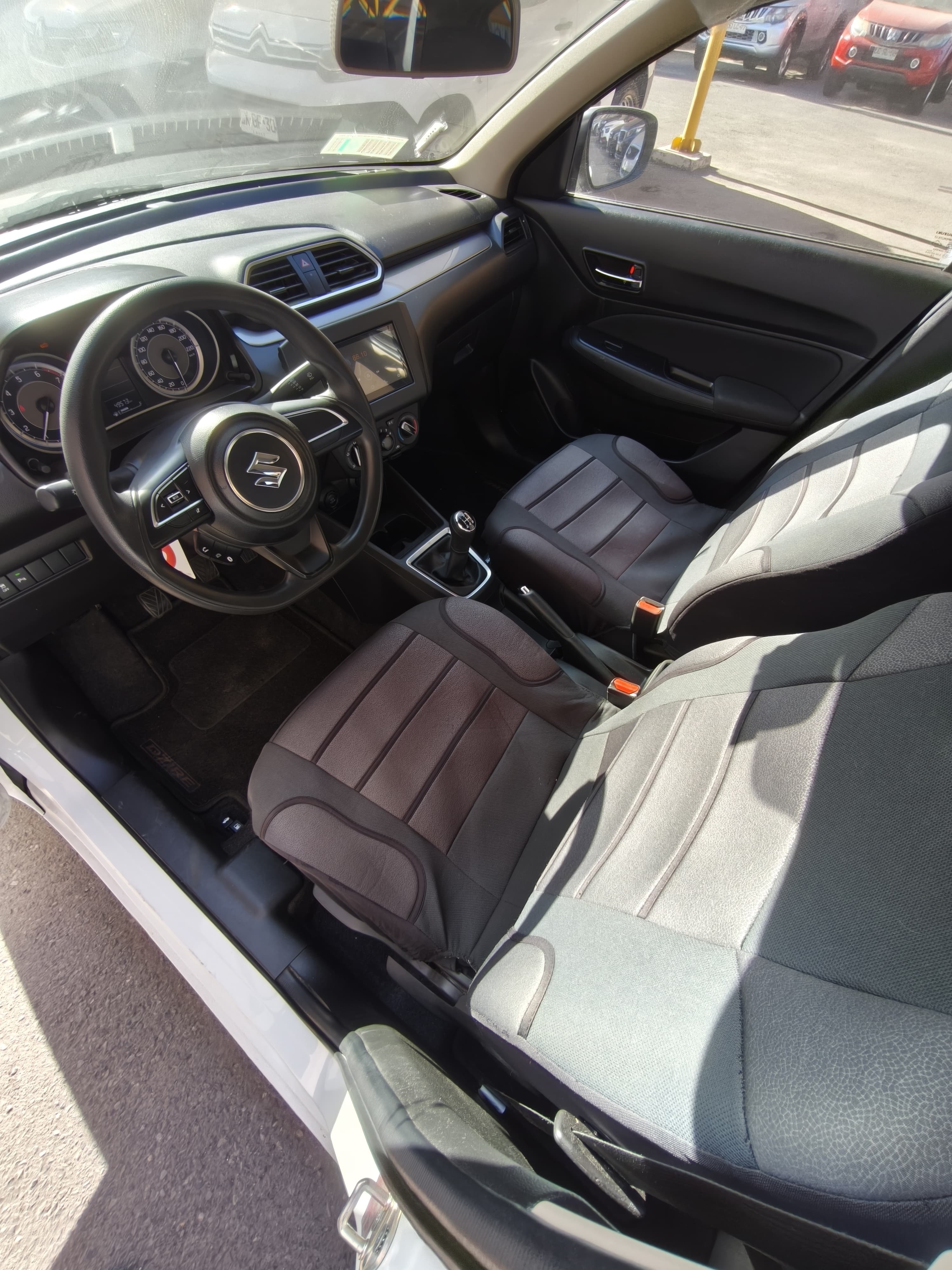 Suzuki Swift Dzire — foto 3 de 7