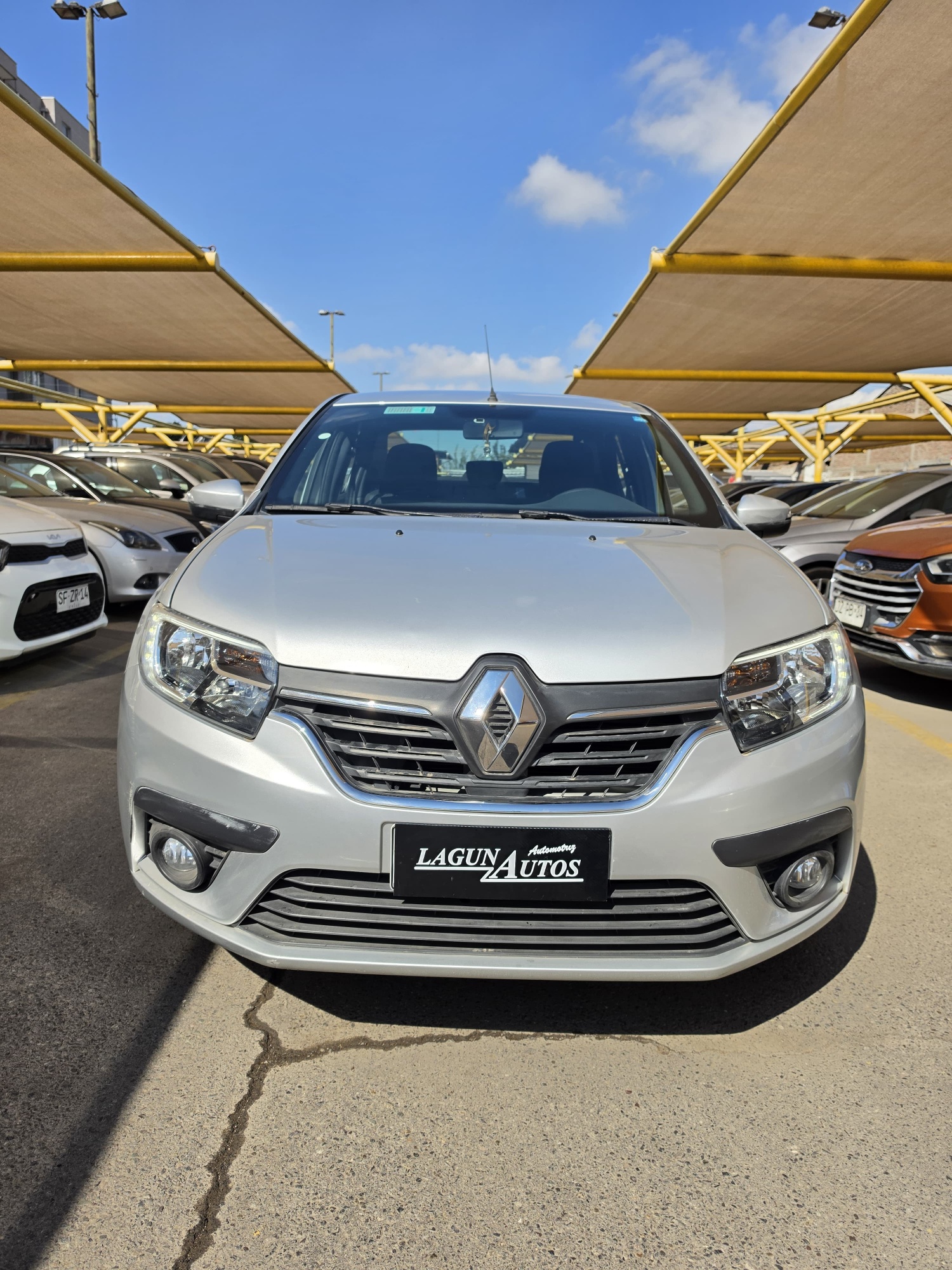 Renault Symbol Zen — foto 8 de 8