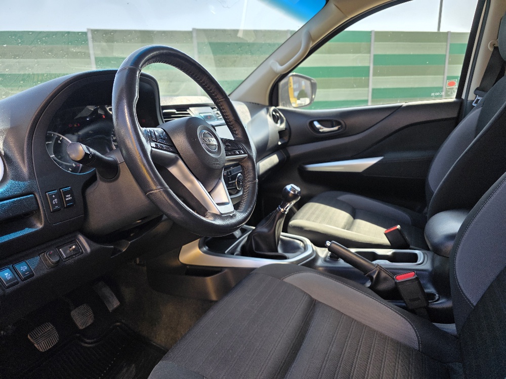NISSAN Navara D-Cab MT 4x4 2.3 2022 - Miniatura 5