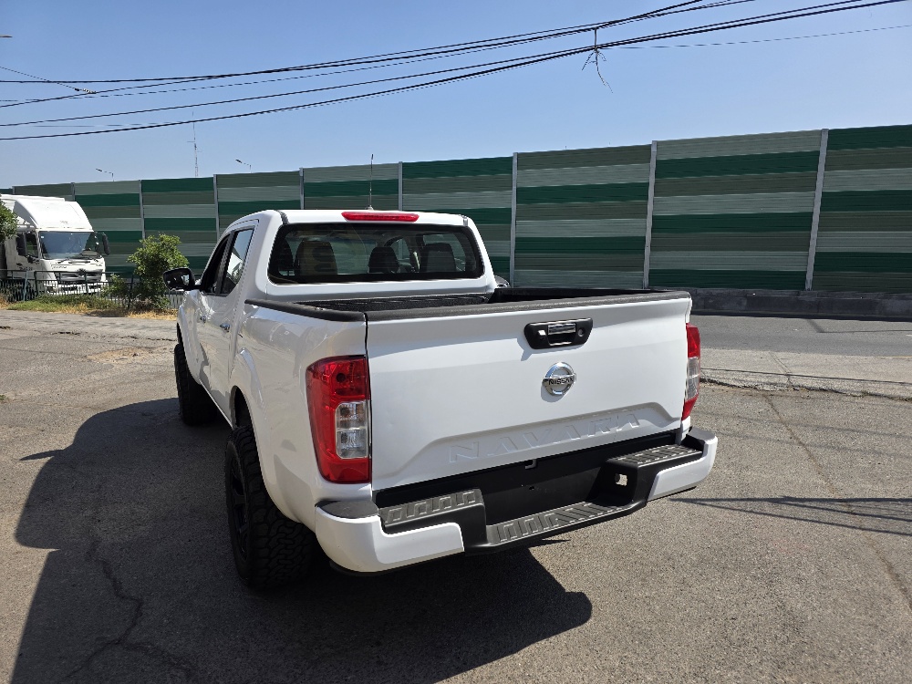 NISSAN Navara D-Cab MT 4x4 2.3 2022 - Miniatura 3