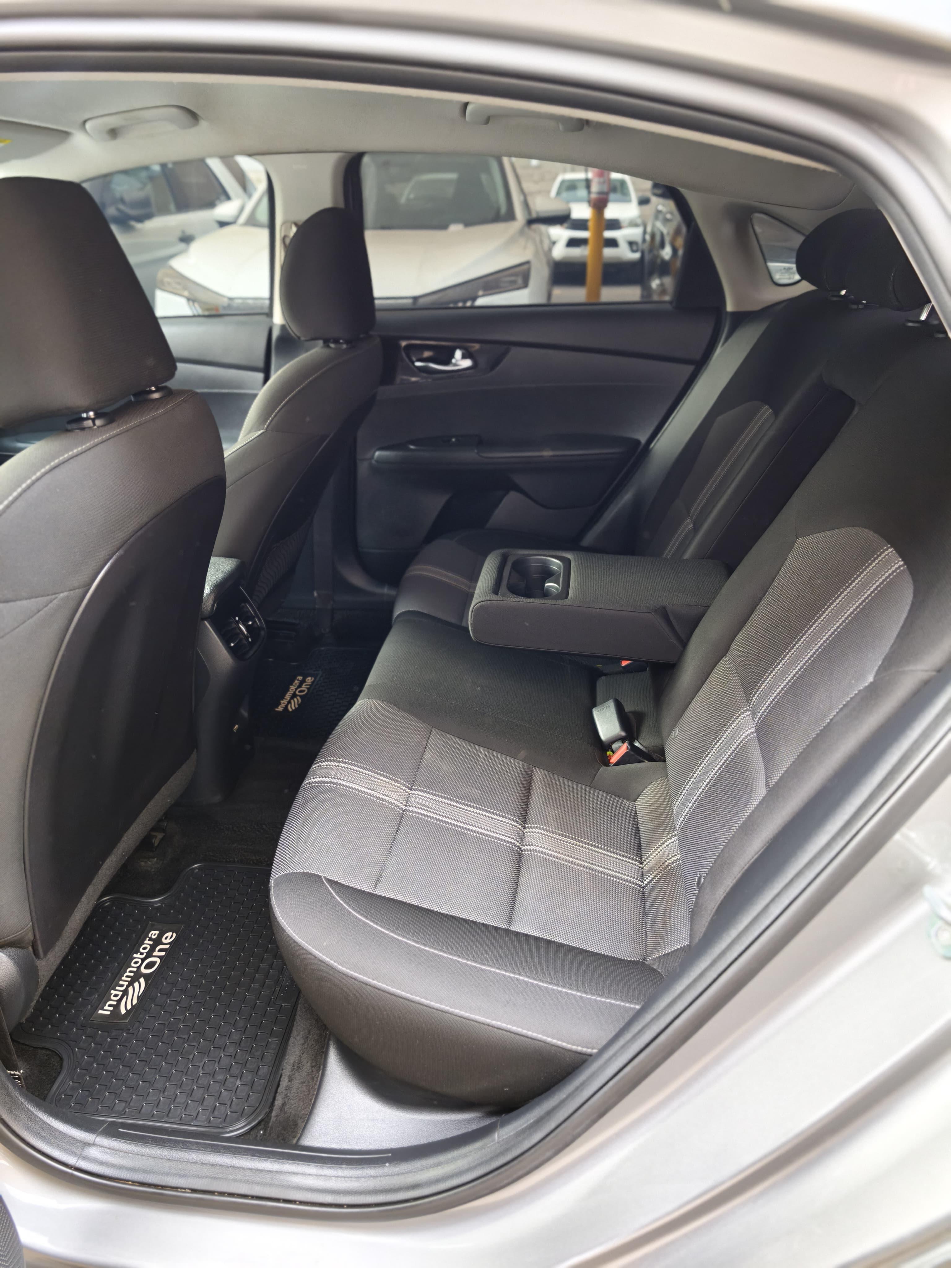 KIA Cerato — foto 7 de 8