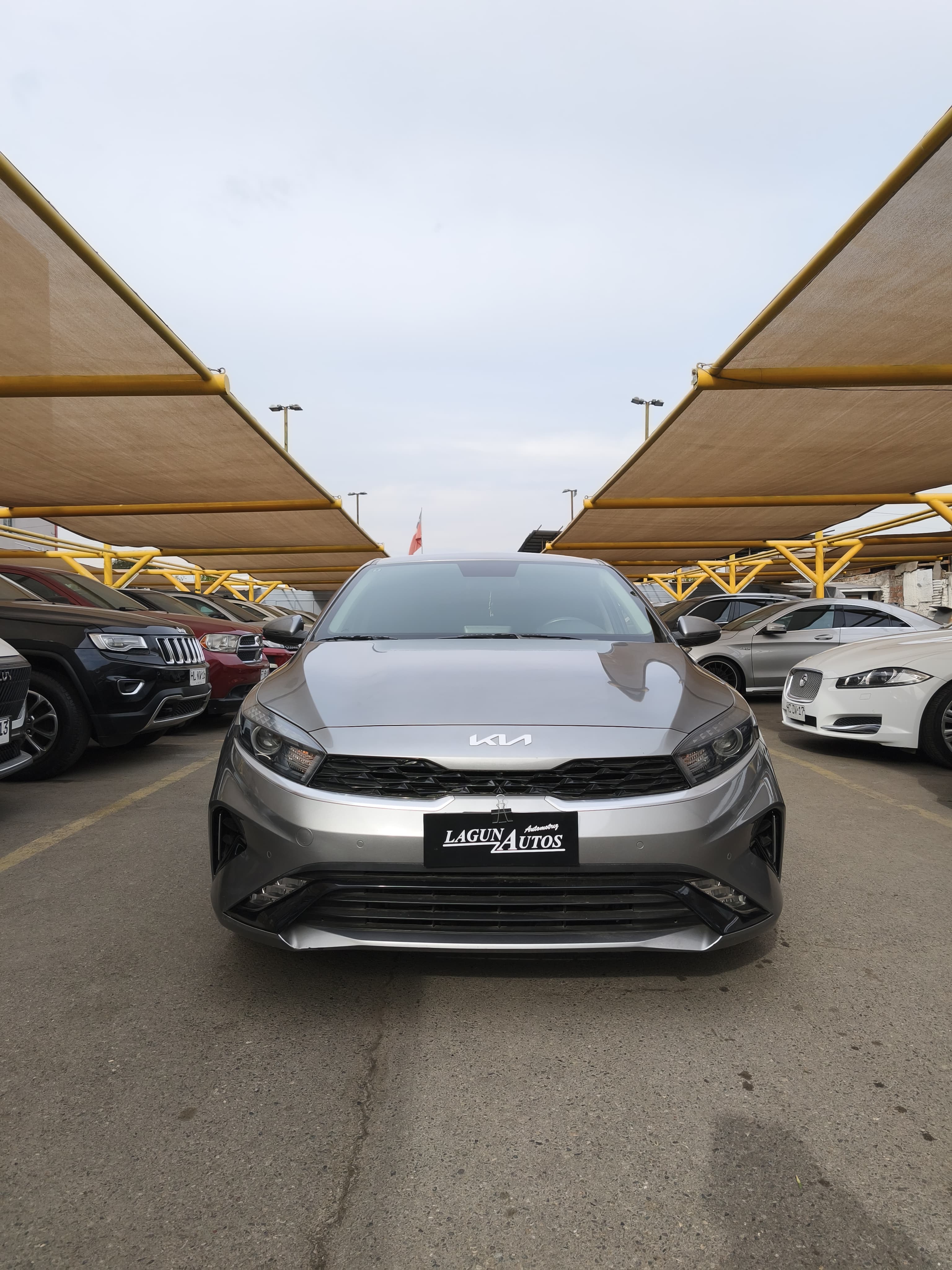 KIA Cerato — foto 2 de 8