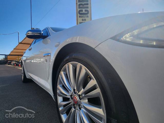 Jaguar Xf2.0 Turbo Look R — foto 6 de 8