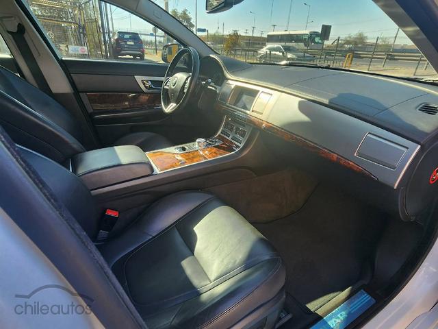 Jaguar Xf2.0 Turbo Look R — foto 7 de 8