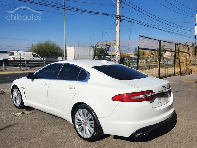 Jaguar Xf2.0 Turbo Look R — foto 4 de 8