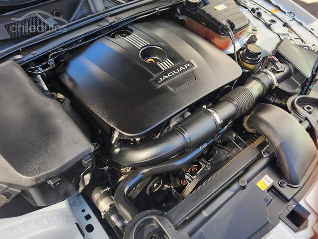 Jaguar Xf2.0 Turbo Look R — foto 8 de 8
