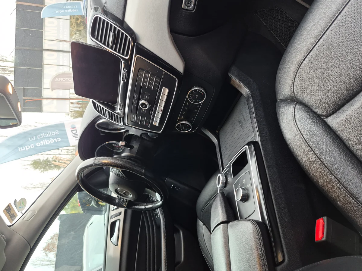 MERCEDES BENZ GLE 400 COUPE SPORT 3.0 - Miniatura 14