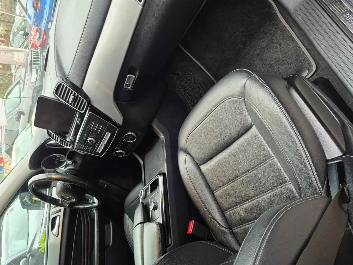 MERCEDES BENZ GLE 400 COUPE SPORT 3.0 - Miniatura 16