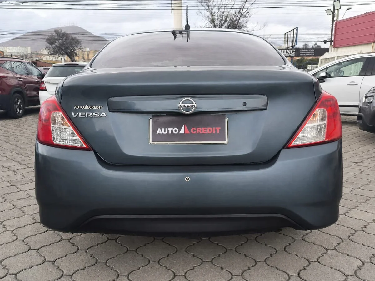 NISSAN VERSA SENSE 1.6 2015