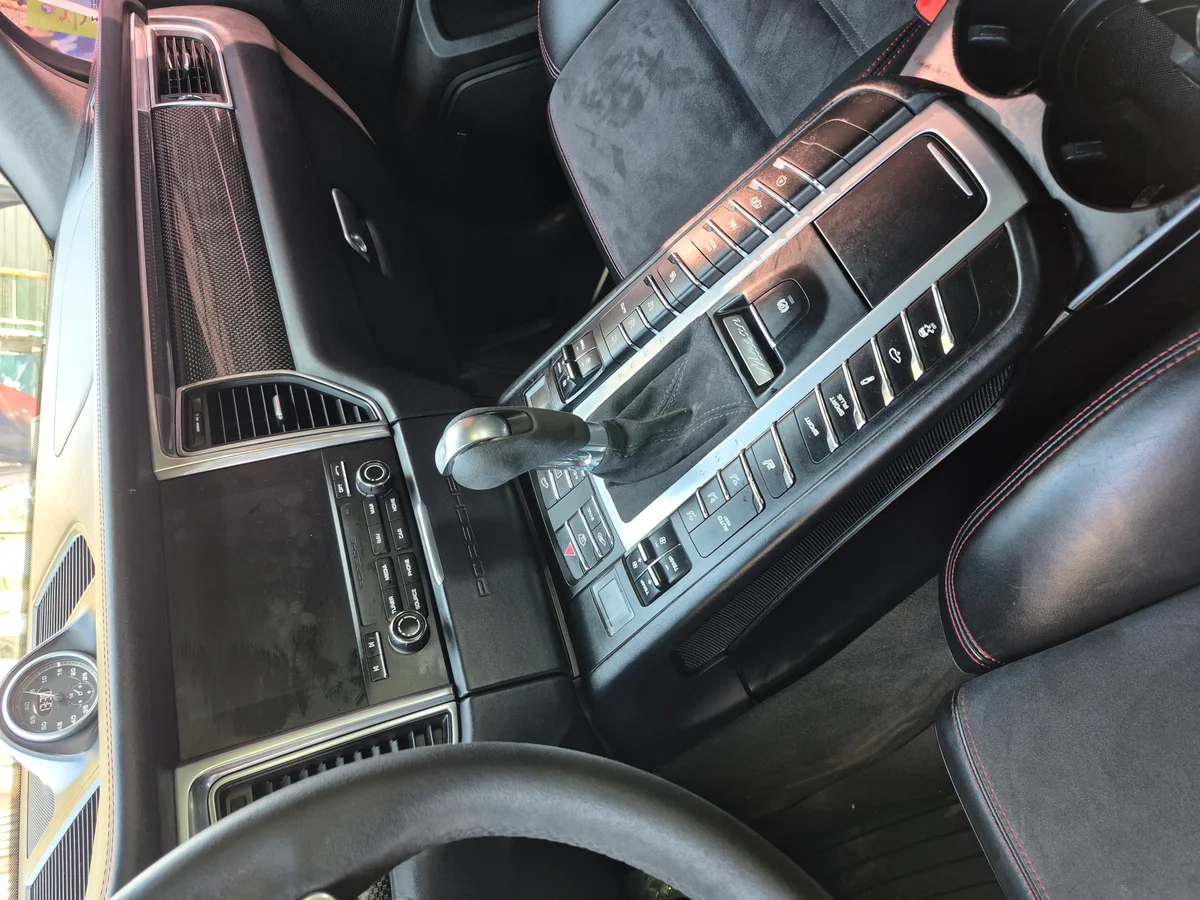 PORSCHE Macan GTS 3.0 - Miniatura 8