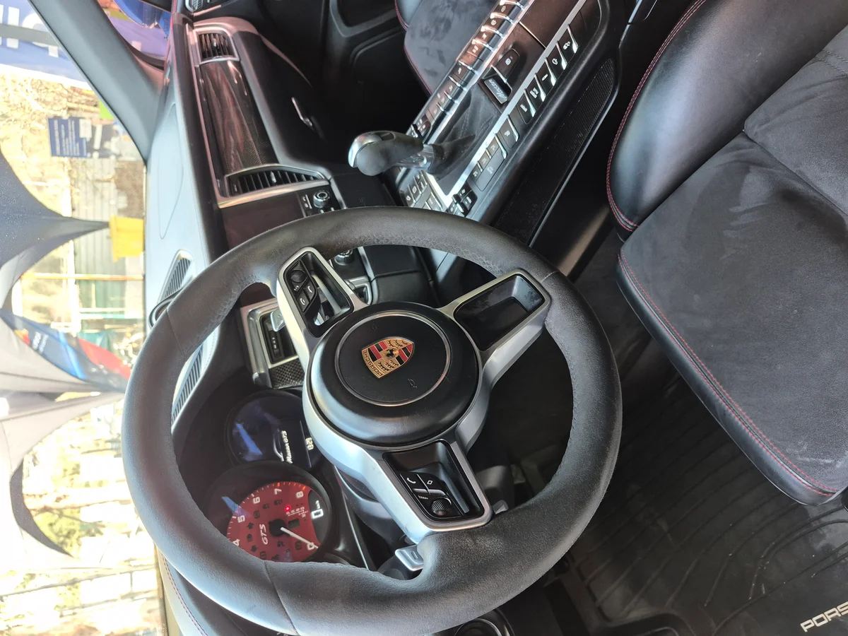 PORSCHE Macan GTS 3.0 - Miniatura 9