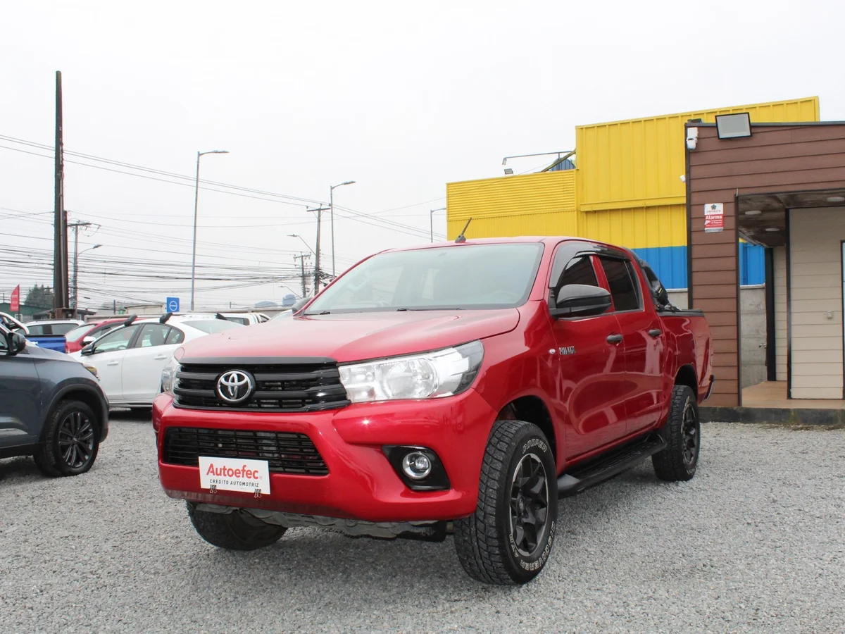 Toyota Hilux — foto 2 de 13