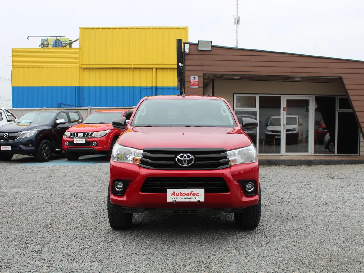 Toyota Hilux — foto 3 de 13