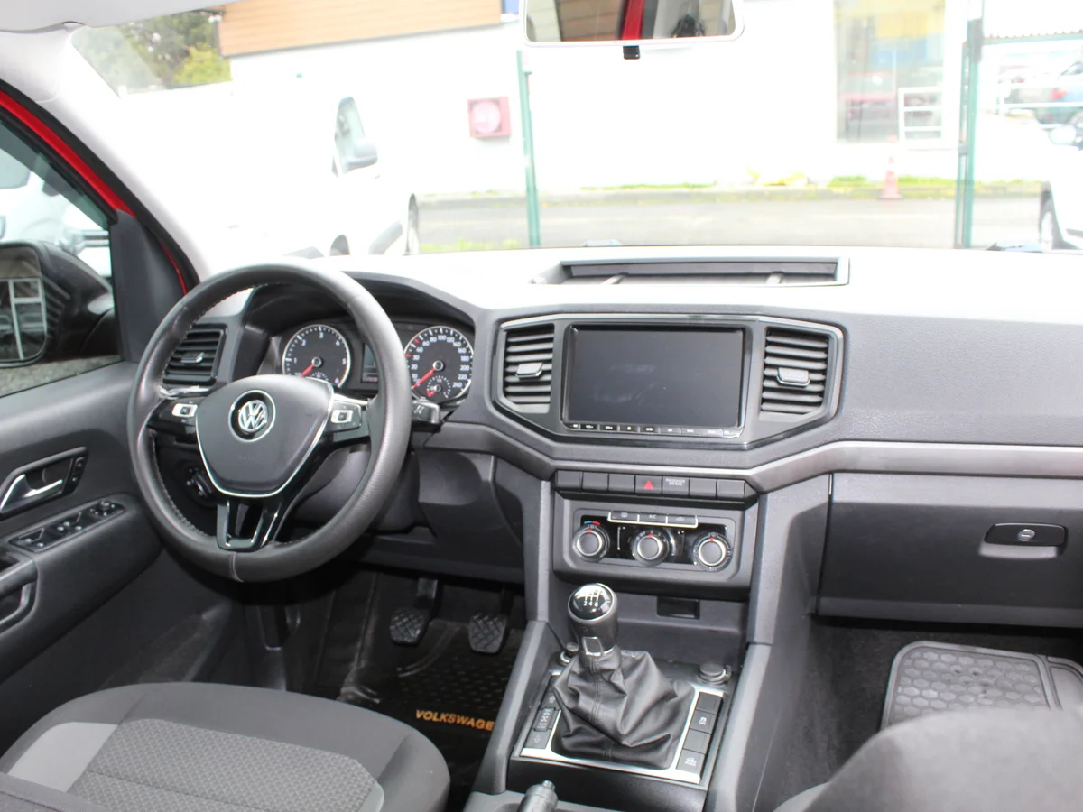 Volkswagen Amarok — foto 8 de 14