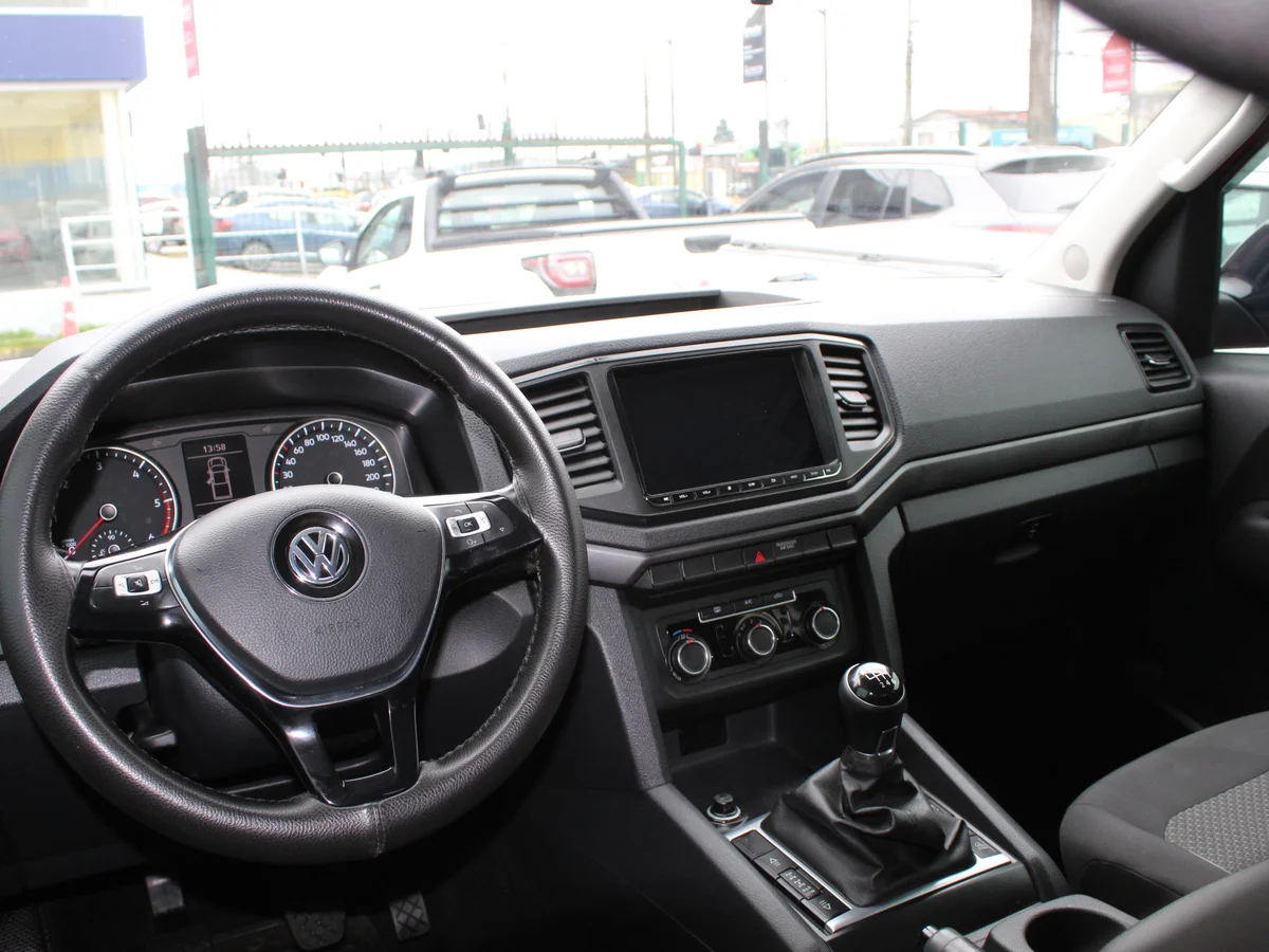 Volkswagen Amarok — foto 11 de 14