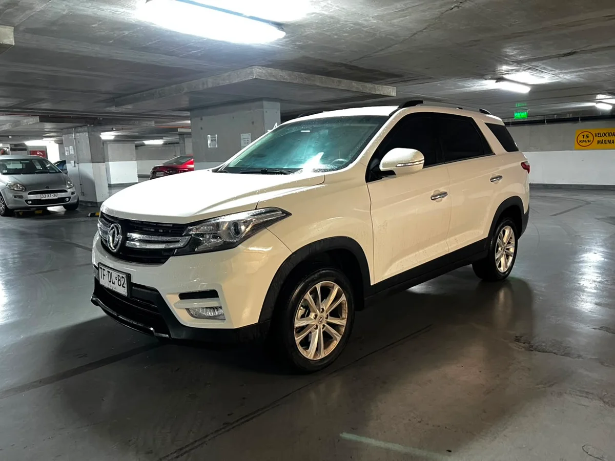 DFSK SUV 560 COMFORT 1.8L 4X2 MT5 5P año 2024 - Miniatura 3