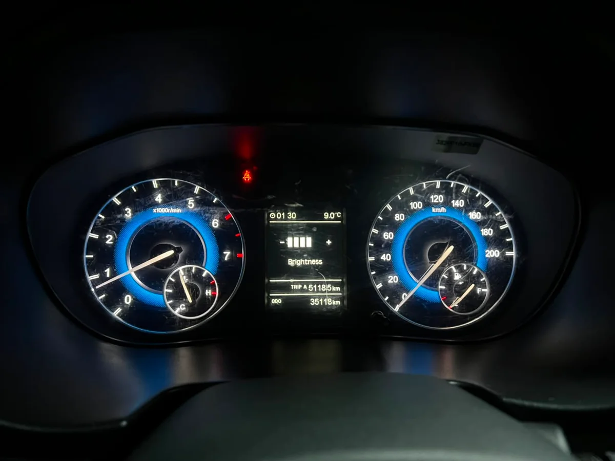 DFSK SUV 560 COMFORT 1.8L 4X2 MT5 5P año 2024 - Miniatura 15
