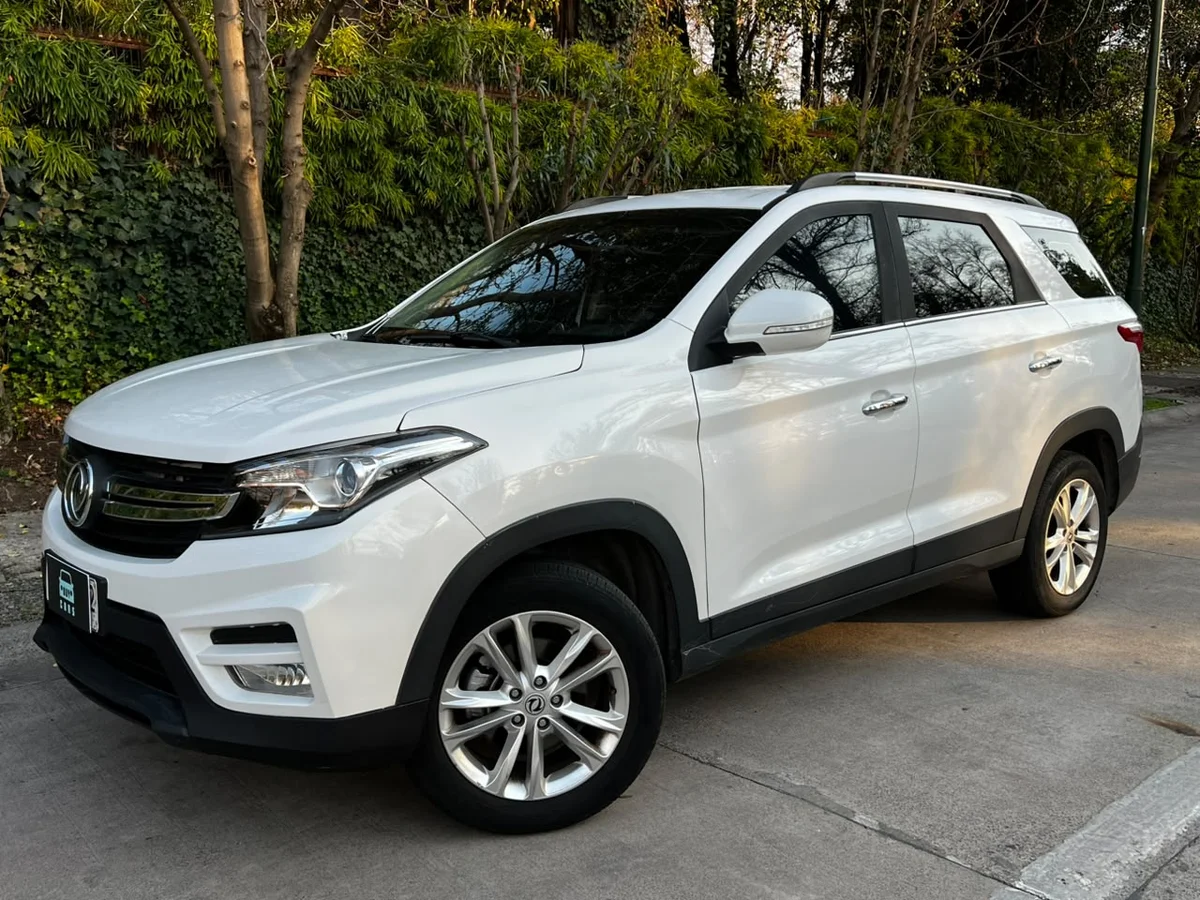 DFSK SUV 560 COMFORT 1.8L 4X2 MT5 5P año 2024 - Miniatura 2