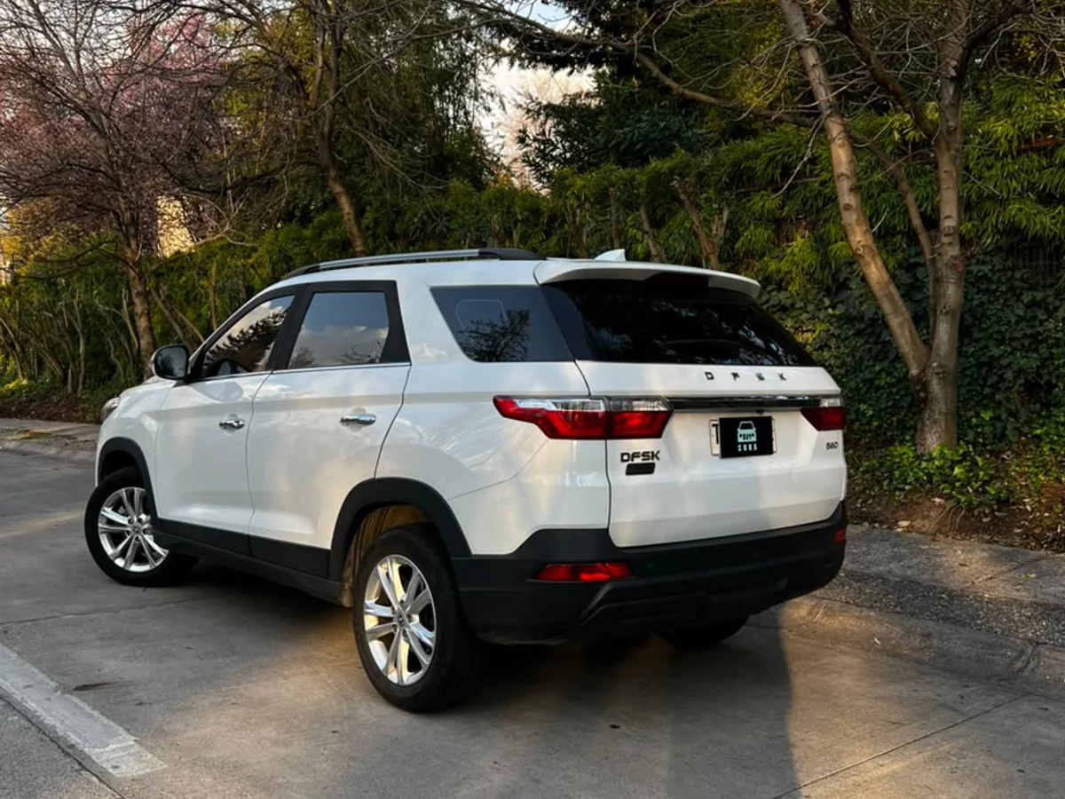 DFSK SUV 560 COMFORT 1.8L 4X2 MT5 5P año 2024 - Miniatura 6