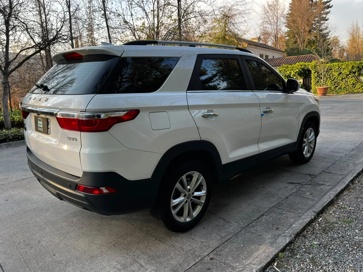 DFSK SUV 560 COMFORT 1.8L 4X2 MT5 5P año 2024 - Miniatura 8