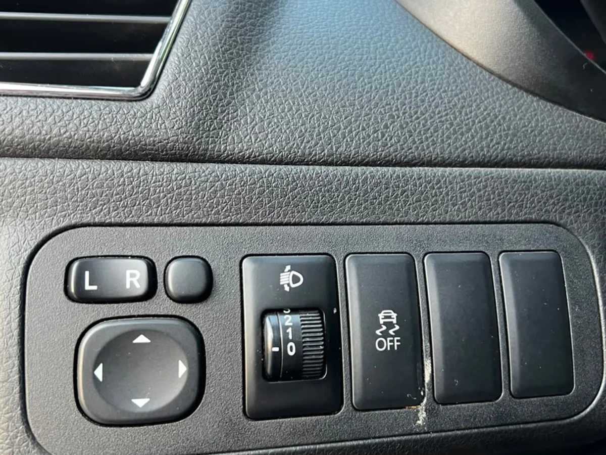DFSK SUV 560 COMFORT 1.8L 4X2 MT5 5P año 2024 - Miniatura 18