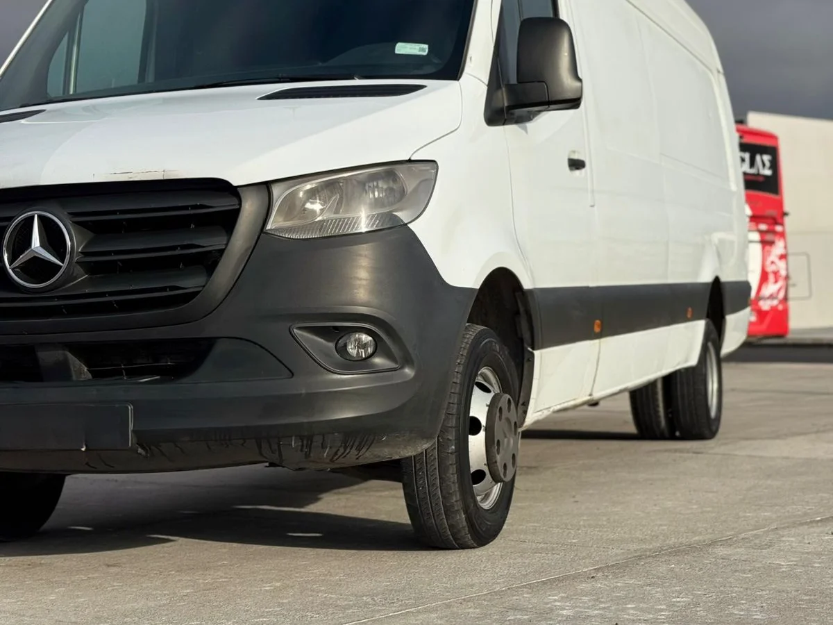 MERCEDES BENZ SPRINTER - Miniatura 4