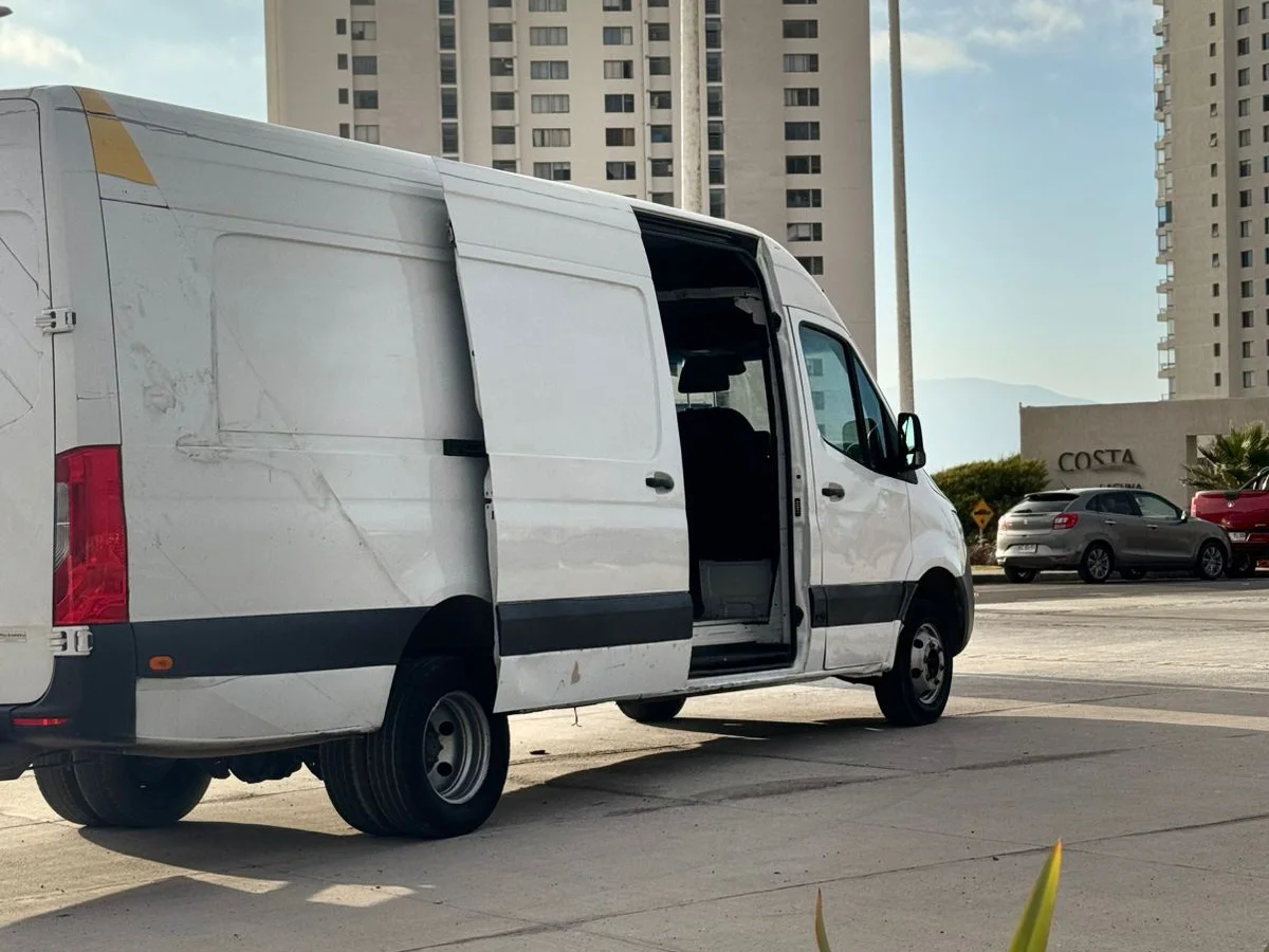 MERCEDES BENZ SPRINTER - Miniatura 11