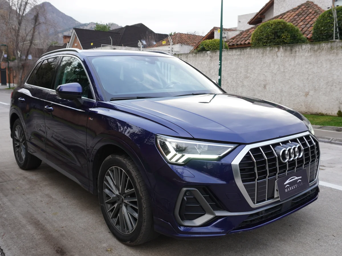 AUDI Q3 35 TFSI Sport AT Año 2023 miniatura 2
