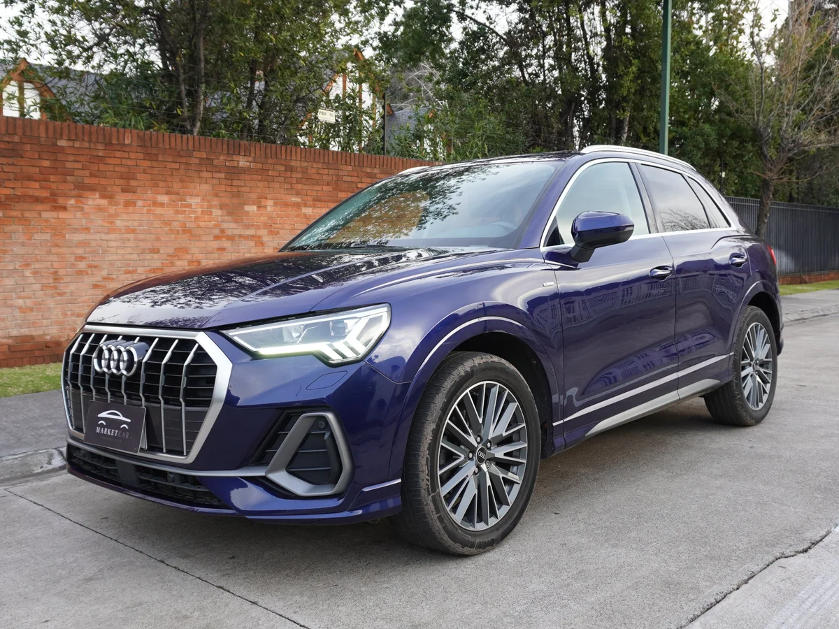 AUDI Q3 35 TFSI Sport AT Año 2023 miniatura 1