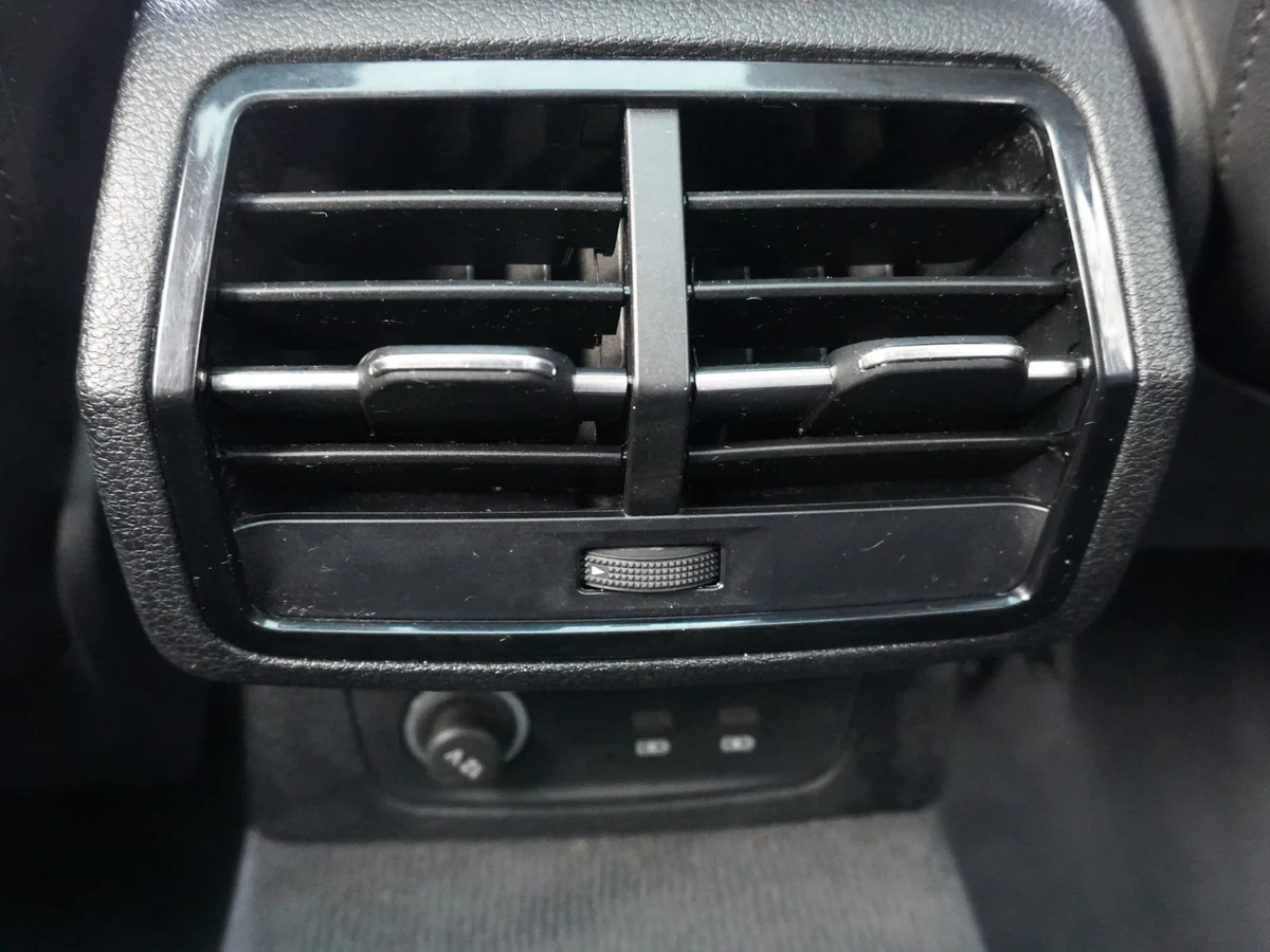 AUDI Q3 35 TFSI Sport AT Año 2023 miniatura 19