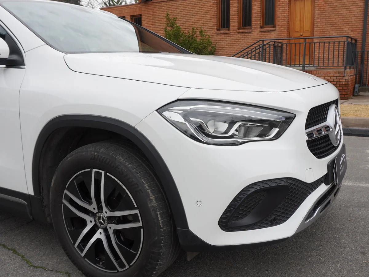 Mercedes Benz GlA 200 año 2022 miniatura 10