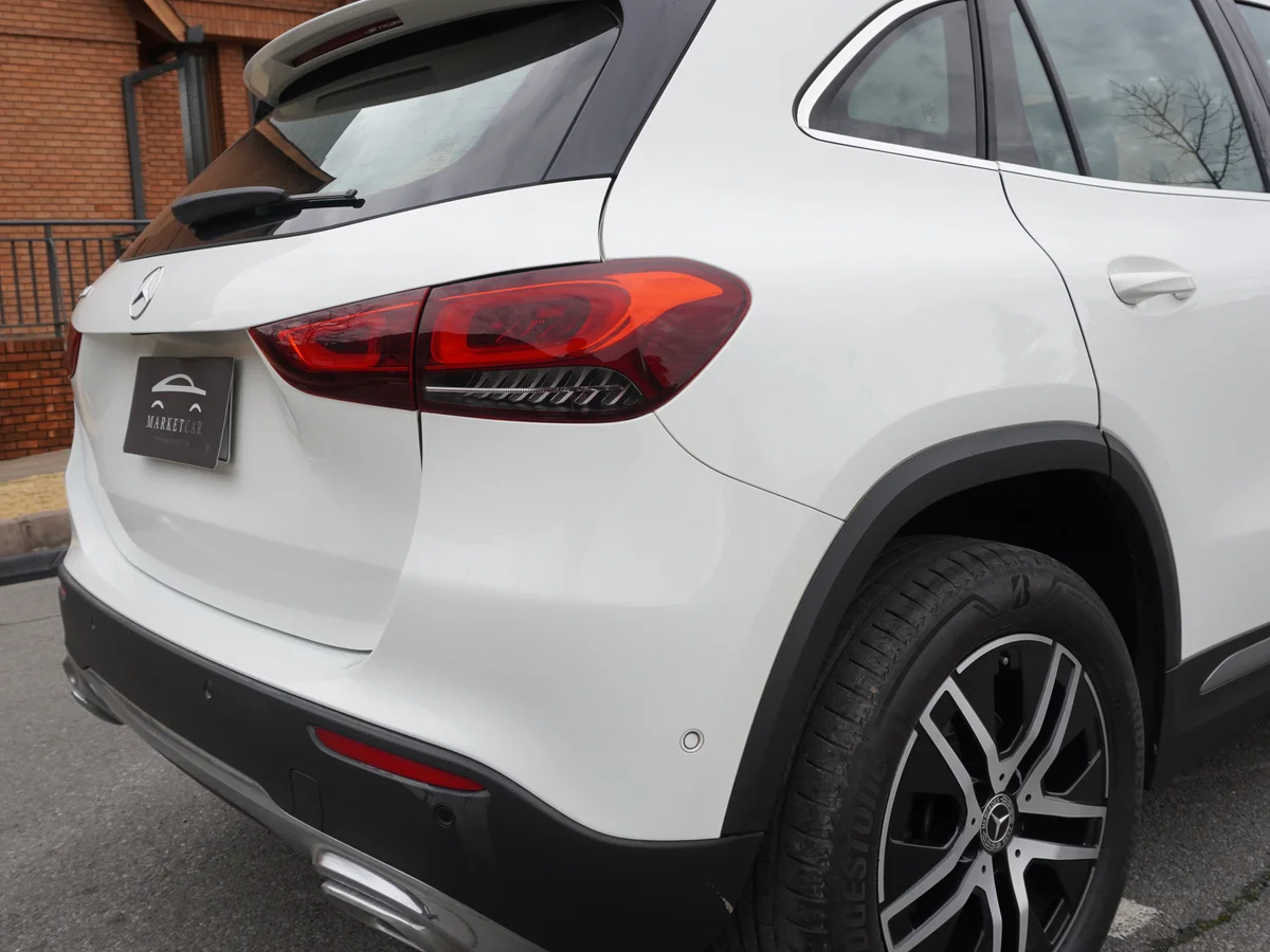 Mercedes Benz GlA 200 año 2022 miniatura 11