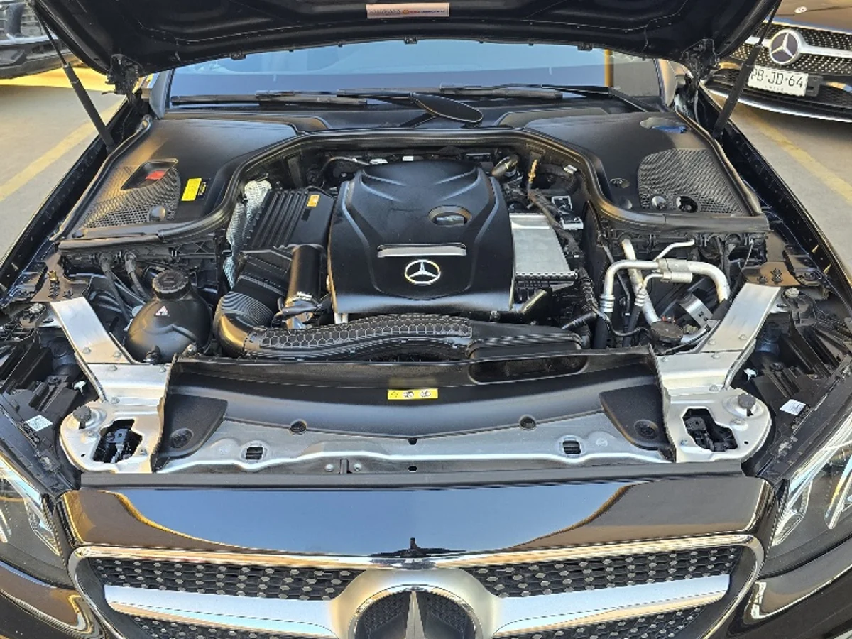 Mercedes-Benz E300 2.0 4X2 Coupe At 2P — foto 8 de 8