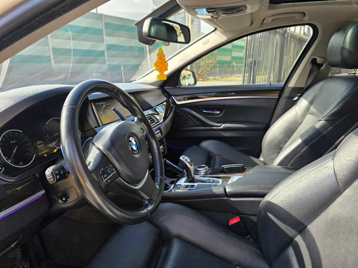 BMW 530 3.0 Lci Premium Diesel 4X2 At 4P — foto 9 de 15