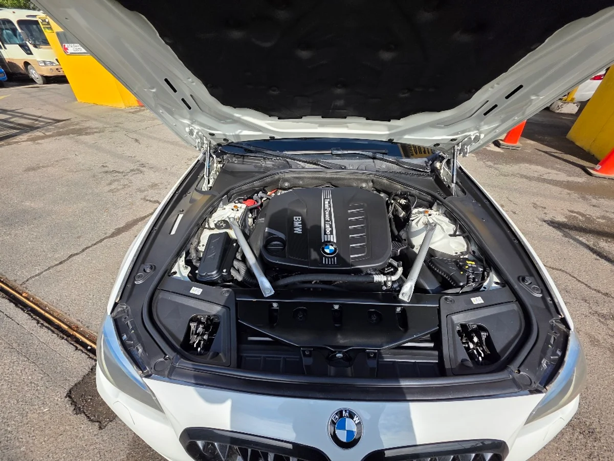 BMW 530 3.0 Lci Premium Diesel 4X2 At 4P — foto 14 de 15
