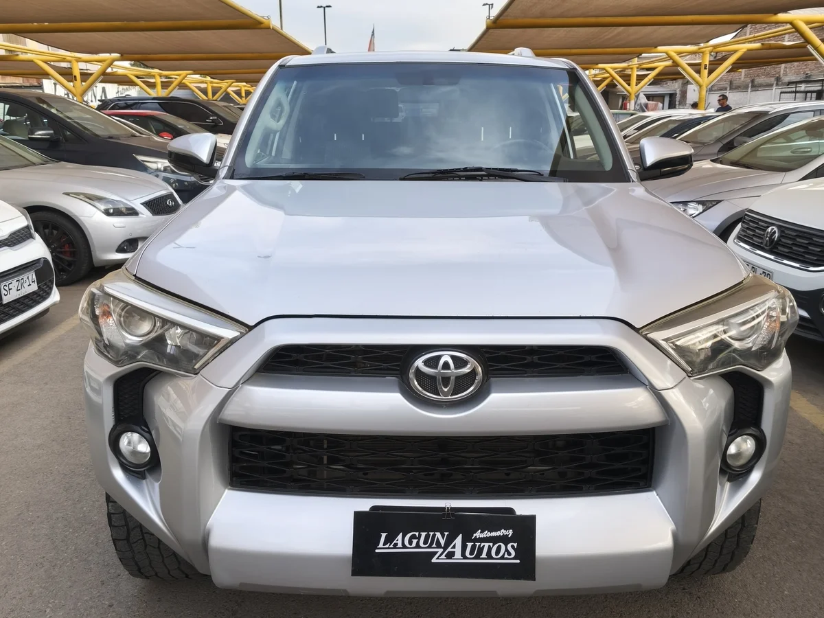 Toyota 4Runner 4X4 4.0 Aut Sr5 Control Volante Euro V At 5P — foto 2 de 12
