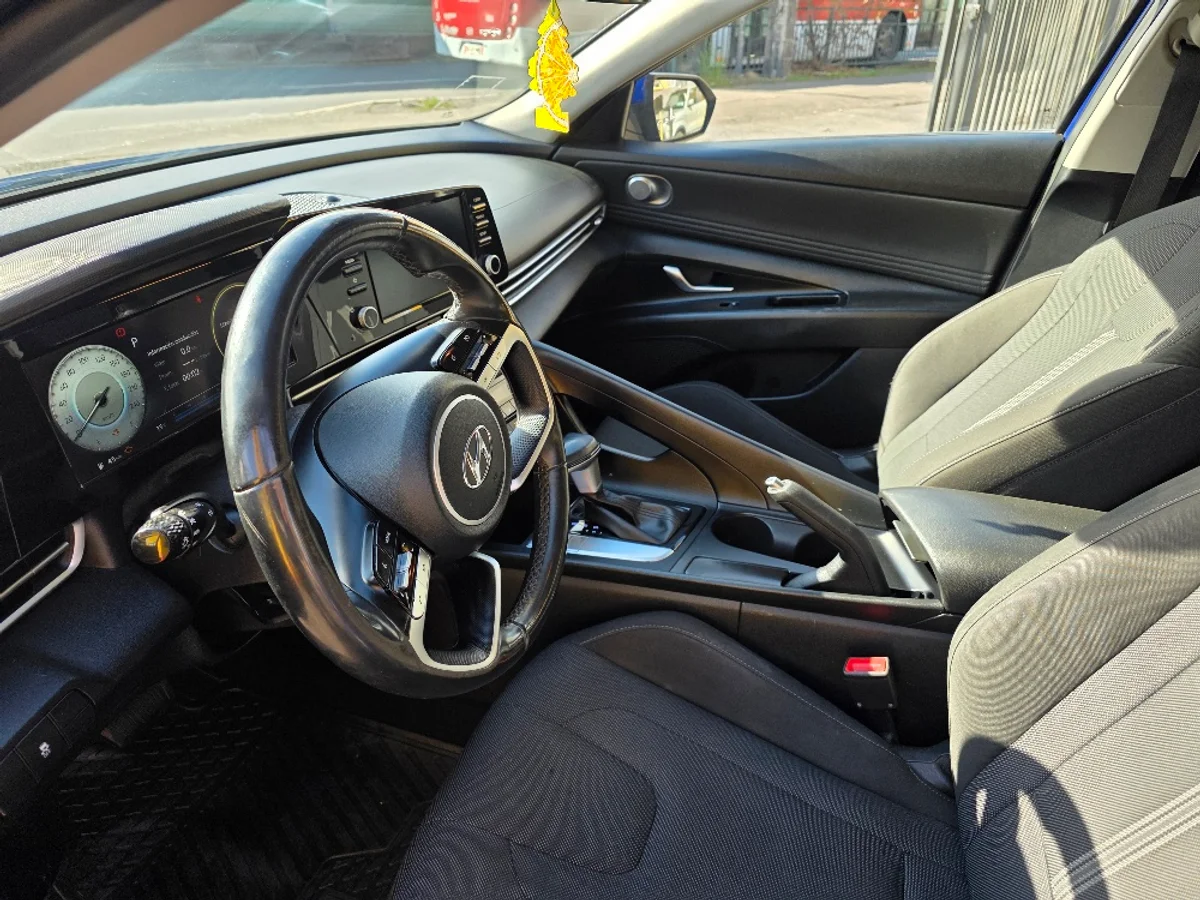 Hyundai Elantra 2.0 Cn7 — foto 11 de 15