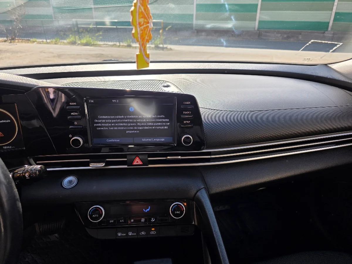 Hyundai Elantra 2.0 Cn7 — foto 12 de 15