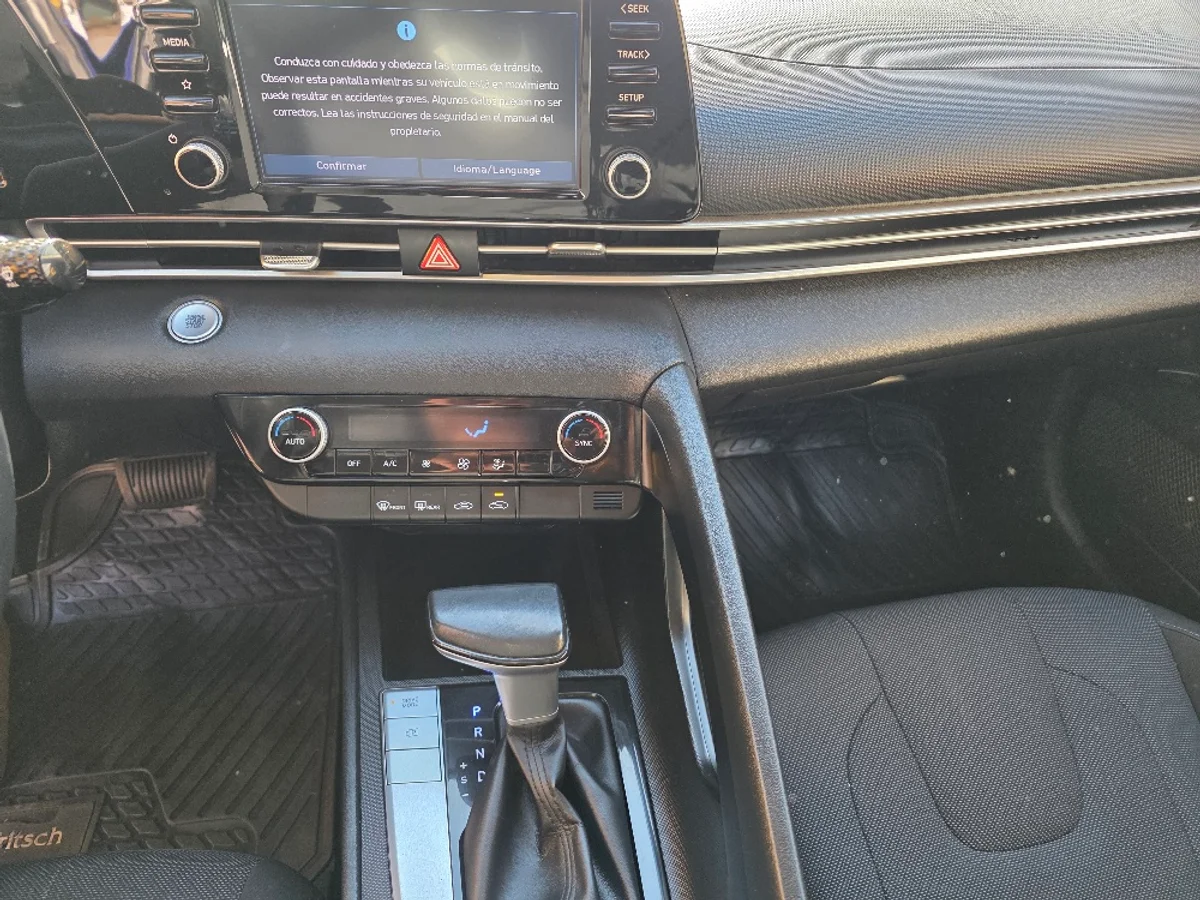 Hyundai Elantra 2.0 Cn7 — foto 13 de 15