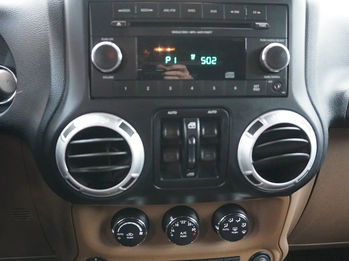 JEEP Wrangler 3.6 Unlimited Rubicon 4X4 Año 2013 miniatura 30